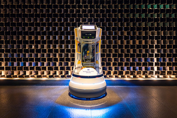 デリバリーロボット「S-mile（スマイル）」
